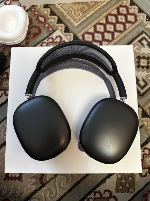 Продам airpods max
