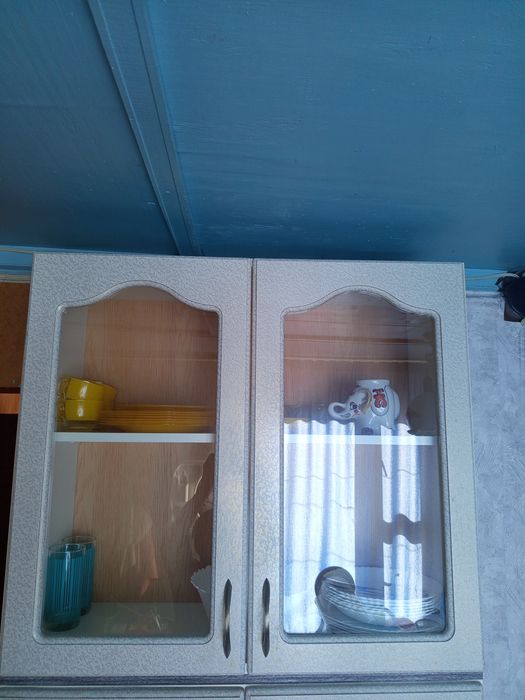 Продам навесной шкаф
