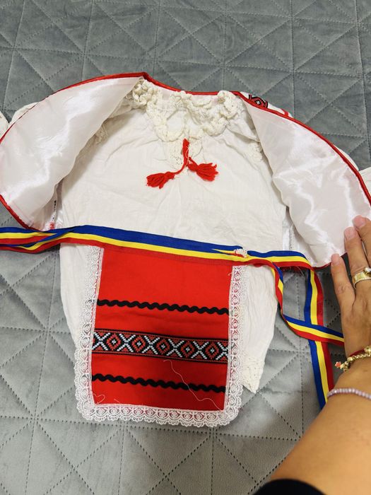 Costum popular 1-3 luni