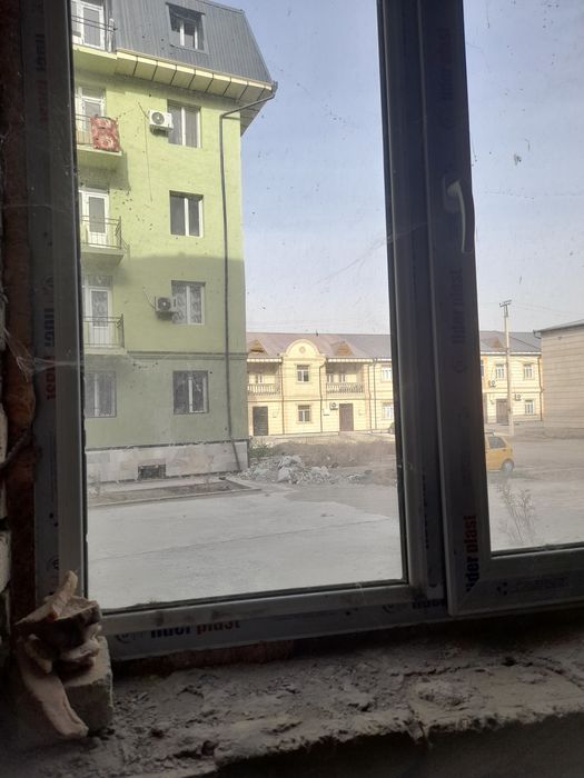 Новостройка. Пишган карвучдан Квартира сотилади   3 хонали. 1/3/4..