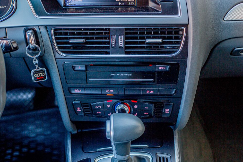 Vând Audi a4 b8.5 facelift