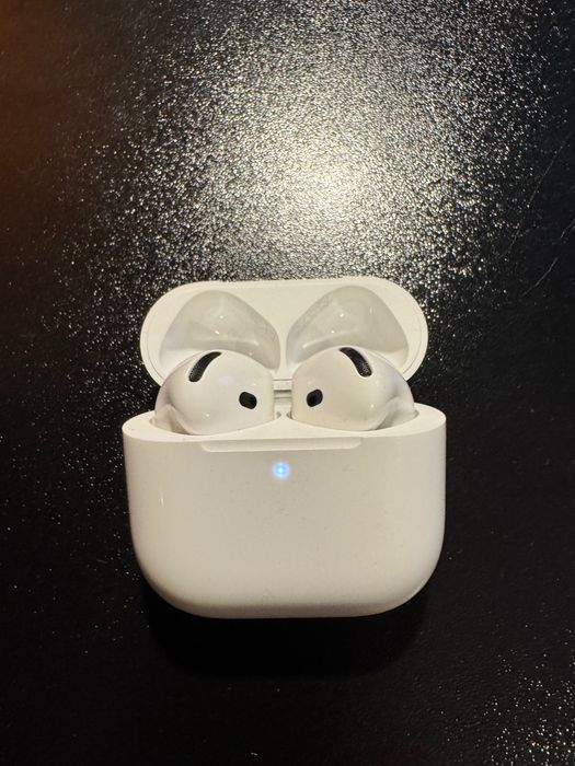 Căști Apple AirPods 4