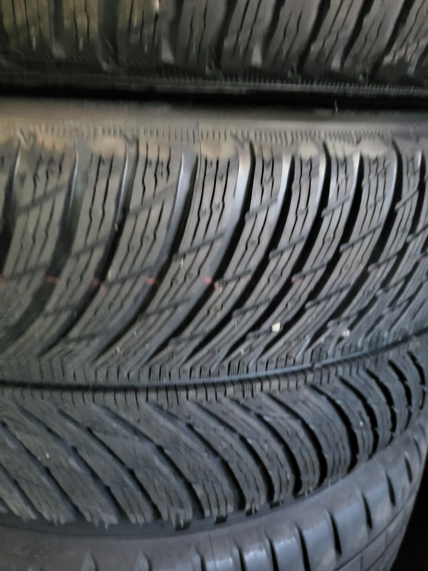 4 бр зимни 265/40/19 Michelin Alpin 5