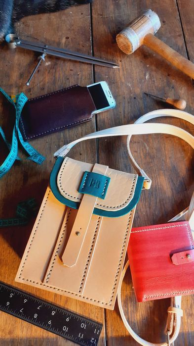 Borsetă Piele Naturală Handmade - Stil Masculin & Verde - 270 Lei!