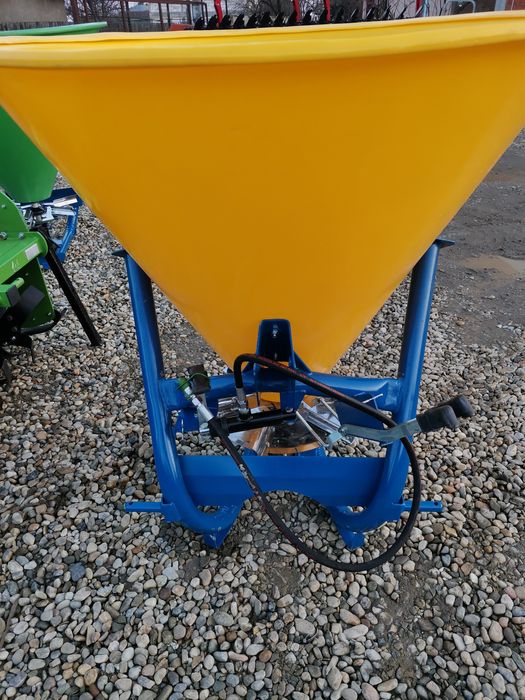 Distribuitor azot îngrășăminte chimice