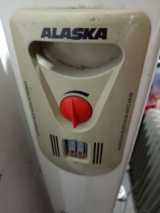 Vând radiatoare curent electric