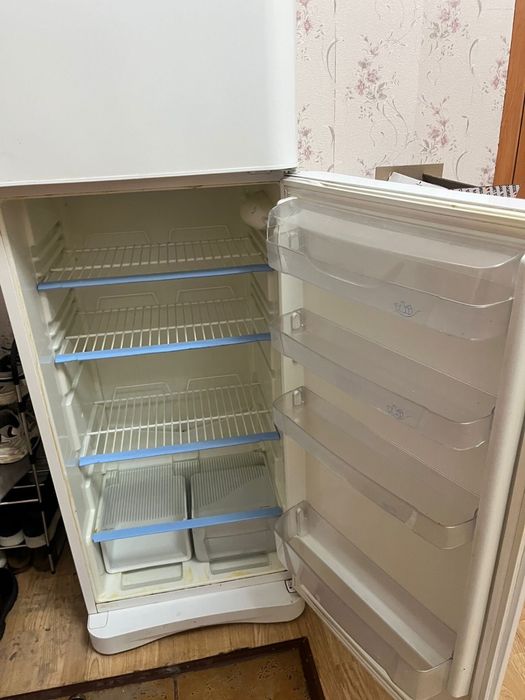 Продам холодильник