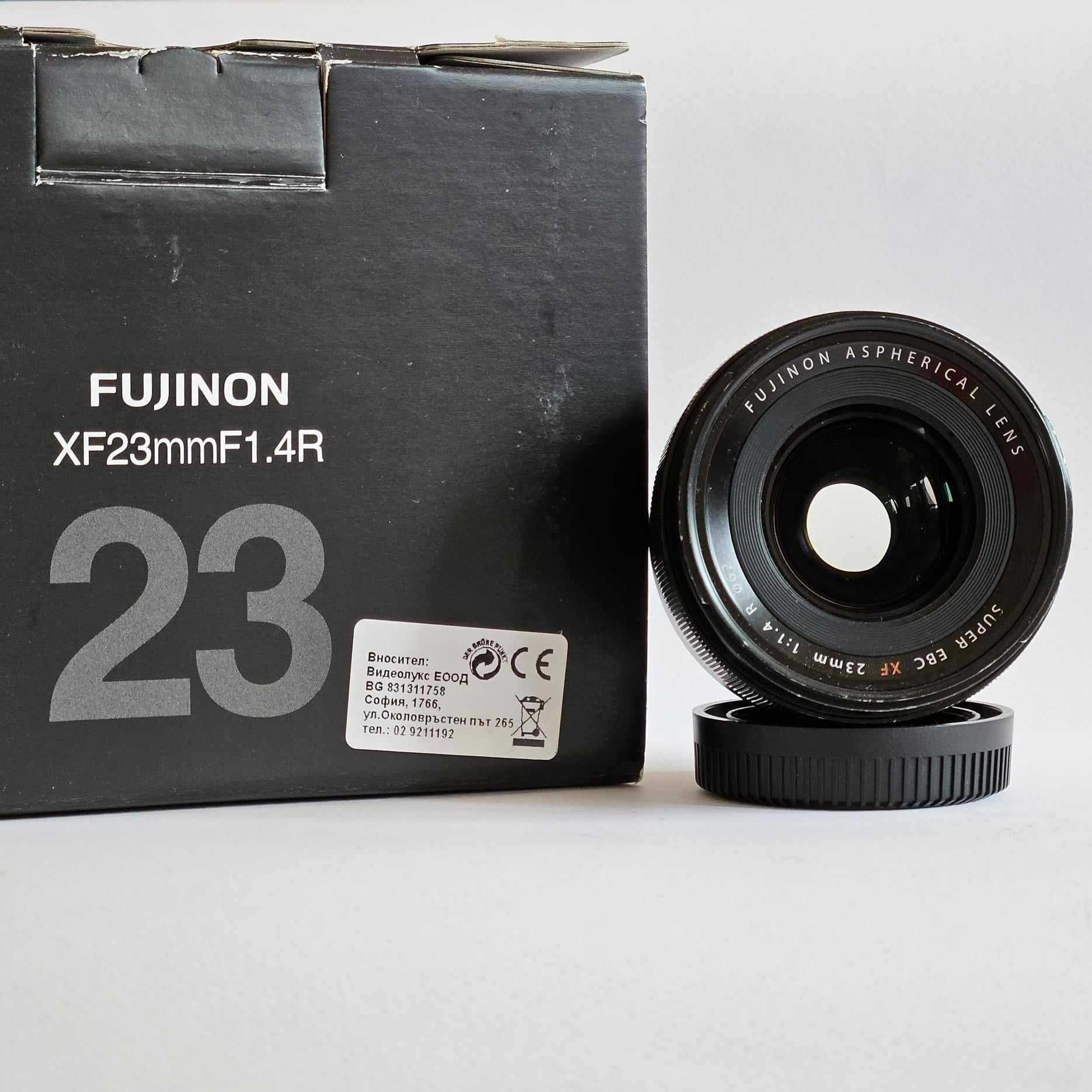 Fujifilm обективи и светкавица