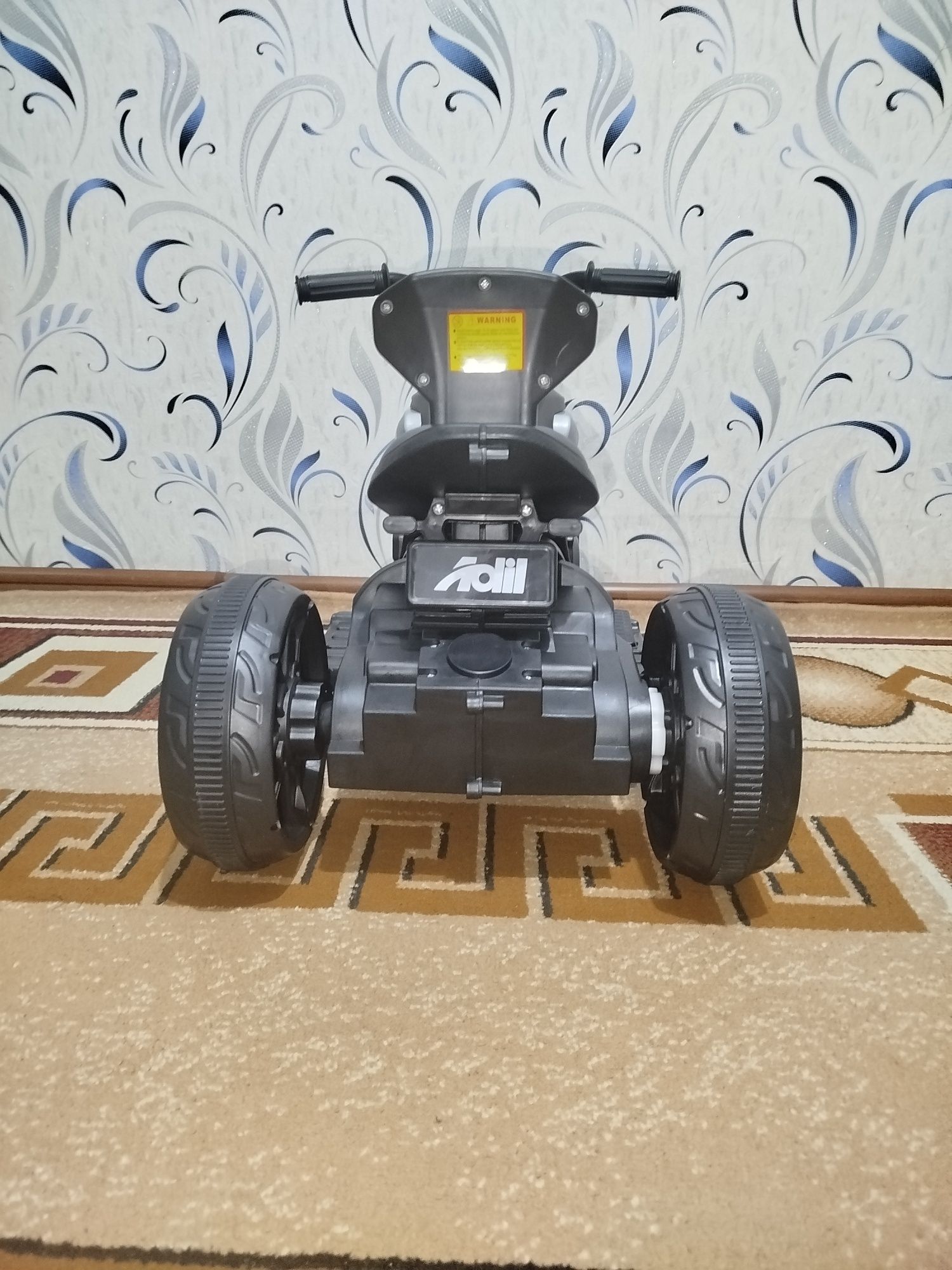Elektron motosikl bolalar uchun. Yap yangi.