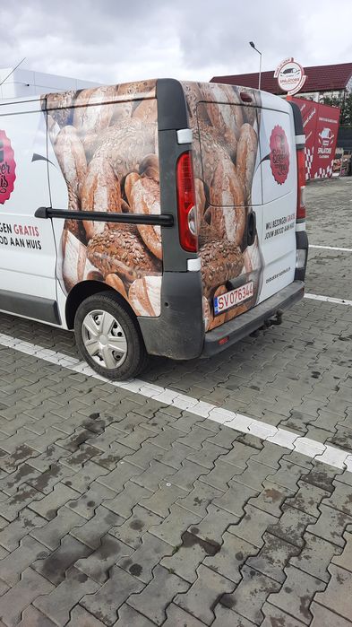 Vand sau schimb opel vivaro