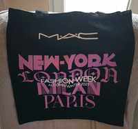 Плътнена чанта на M. A. C  /MAC cosmetics