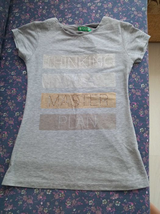 Продавам детски дрехи
