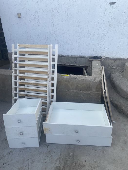 Шкафчик в хорошим состаяний