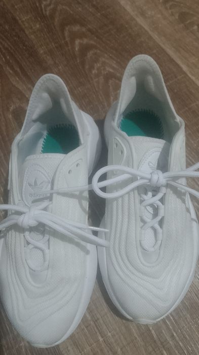 Красовки Adidas продам
