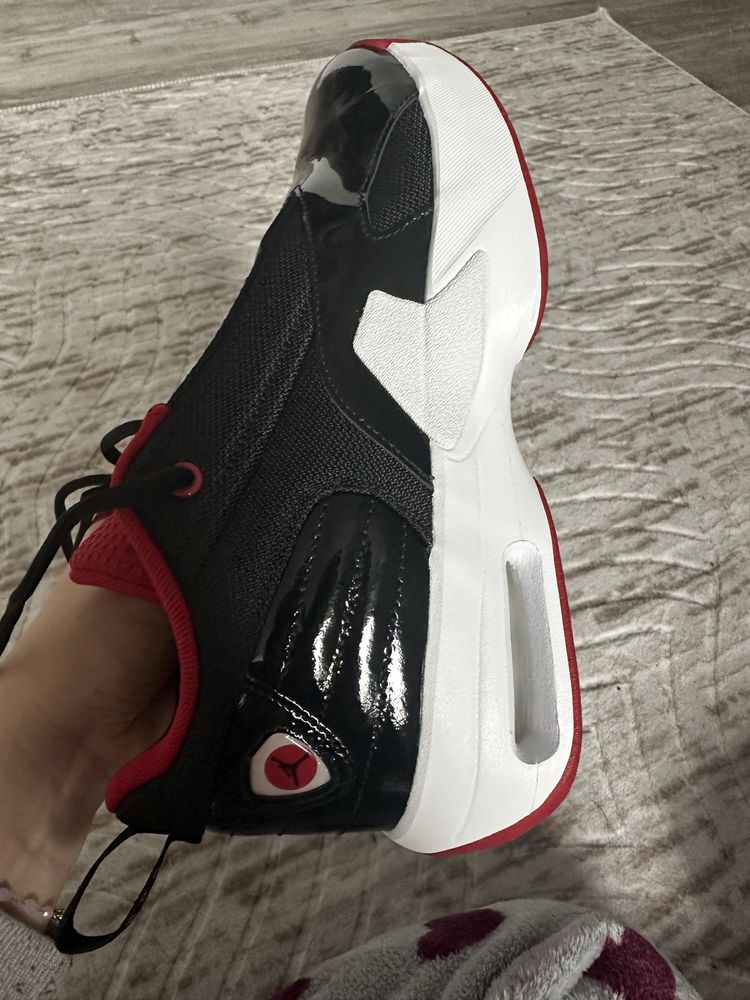 Nike Jordan max aura 6(gs)