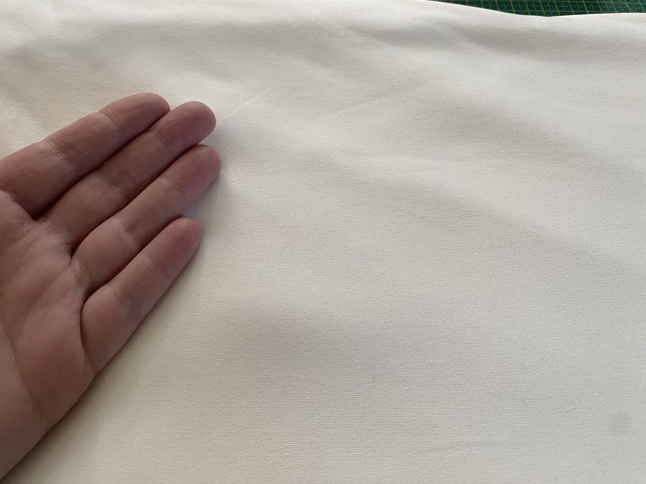 Платове за булчинска рокля