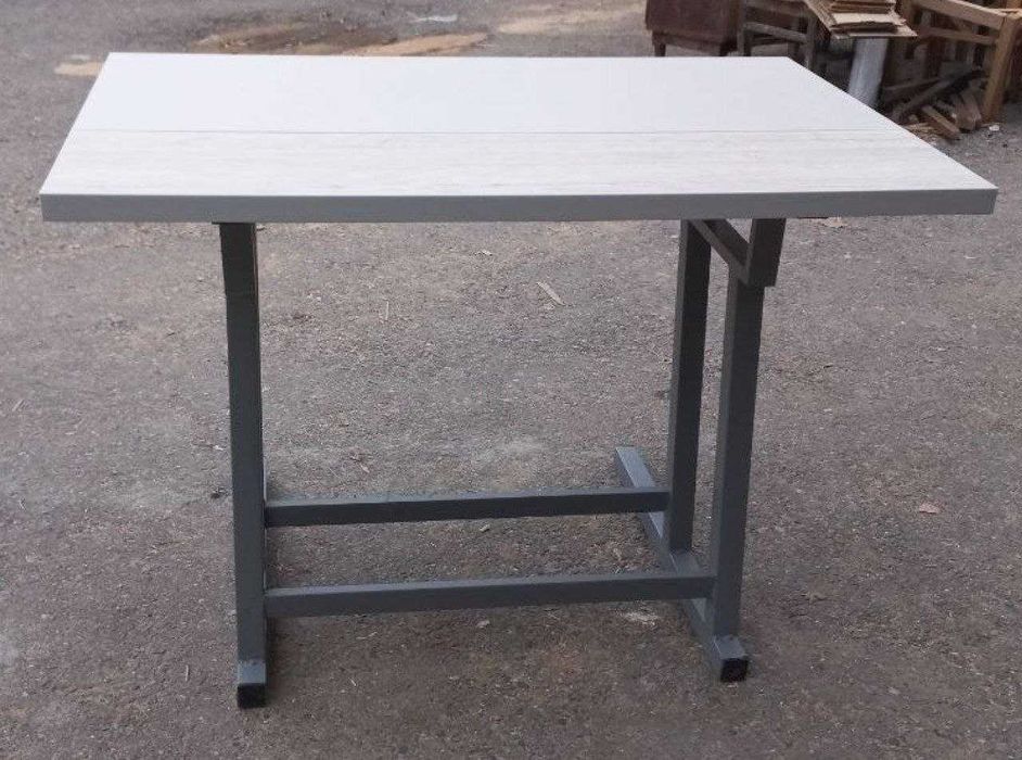 Стол компьютерный