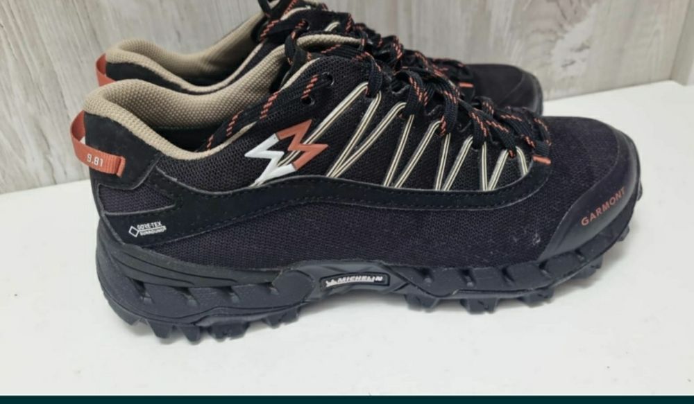 Pantofi Garmont 9.81 N.AIR.G 2.0 GTX marime 42

Pantofi Garmont 9.81 N