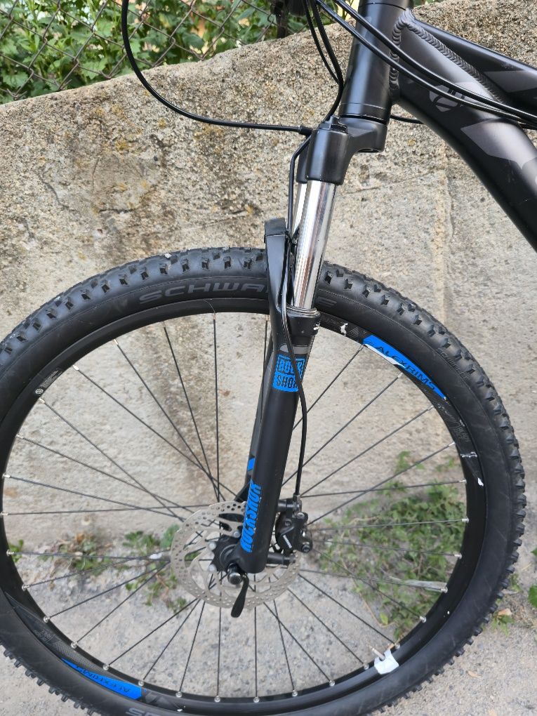 Cube Analog 29 цола S размер, Rockshox XC29, 3x9 Deore скорости Перфек