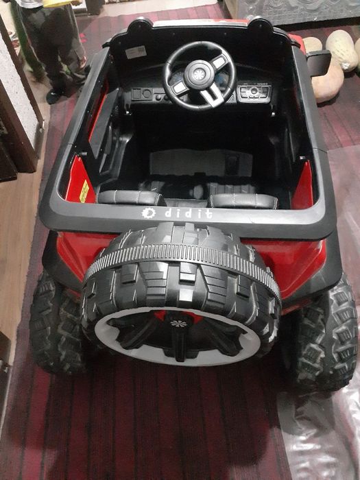 Bolalar mashinasi (pultli elektromashina)