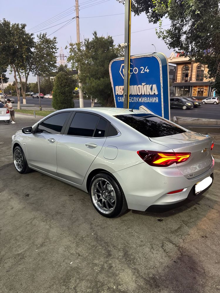 Продаю Диски Reys R17 4x100