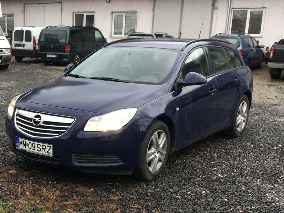 Vând opel Insignia