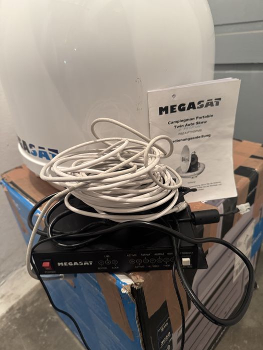 Antena satelit automata camping,rulota Megasat Campingman Portable