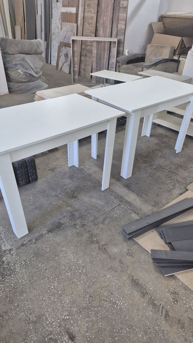 Обеденный стол, письменный столик