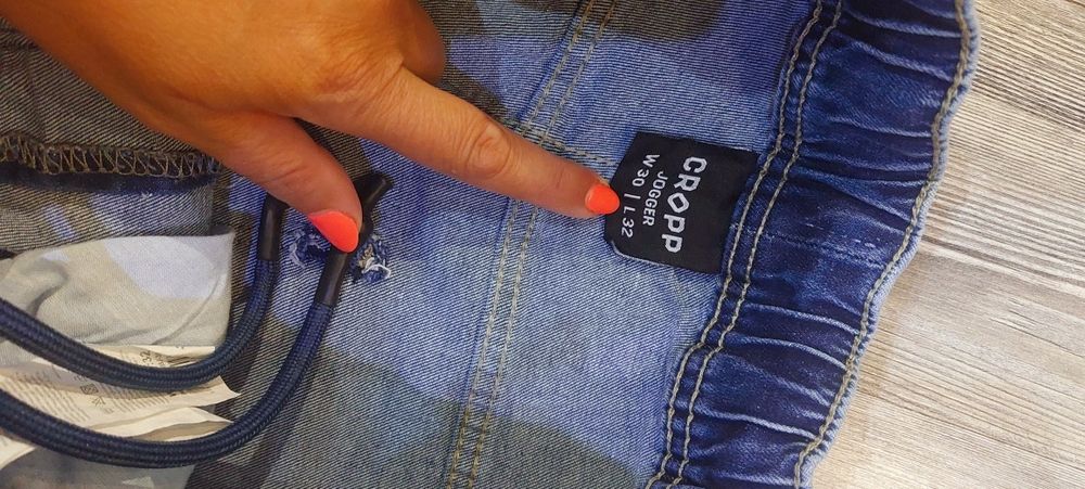 Дънки нови на  Cropp