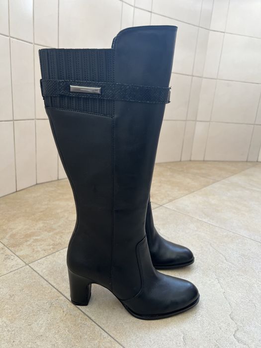 Новые женские сапожки, кожа