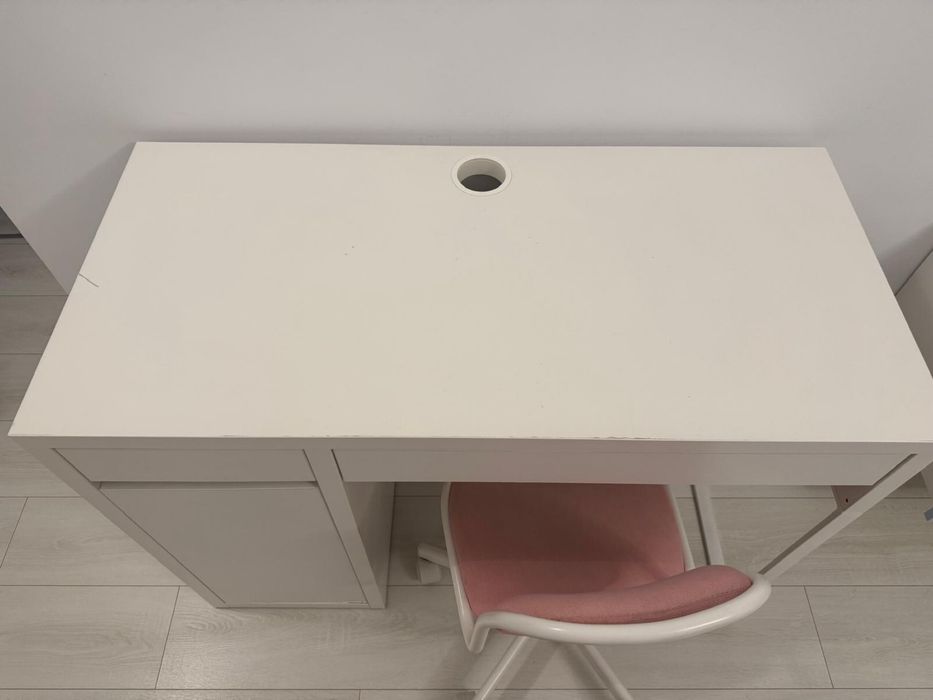 Birou copii Ikea Micke si scaun rotativ ajustabil inaltime
