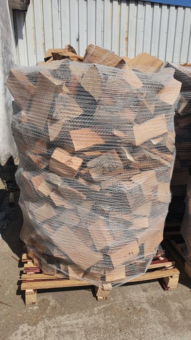 Lemn de foc de fag paletizat livrat la domiciliu