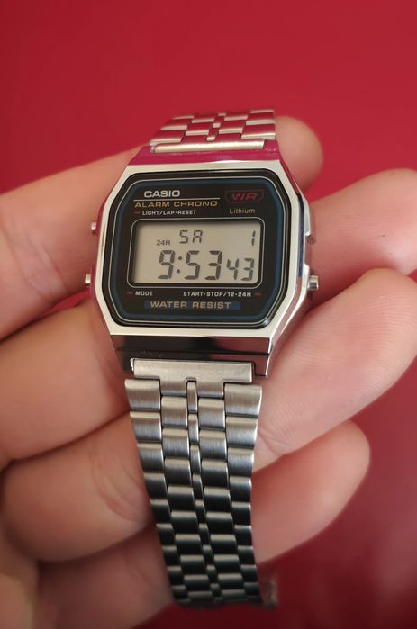 Ретро часовник Casio