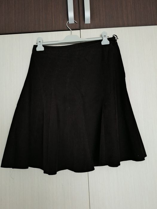 Fustă până la genunchi maro