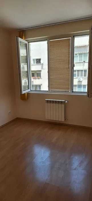 Дава се под наем Тристаен апартамент в София, Младост 1 - 94 кв.м за 800 € - Снимка #2