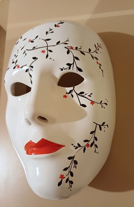 Италиански порцеланови маски
