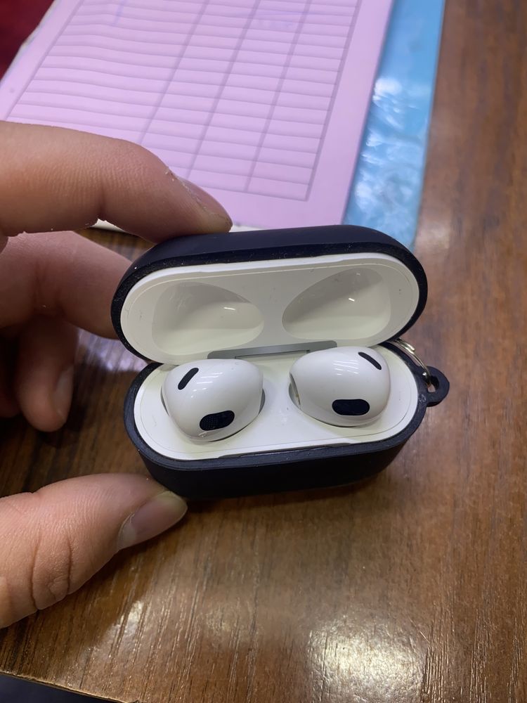 Airpods 2/pro/3 airdots  galaxy Buds2