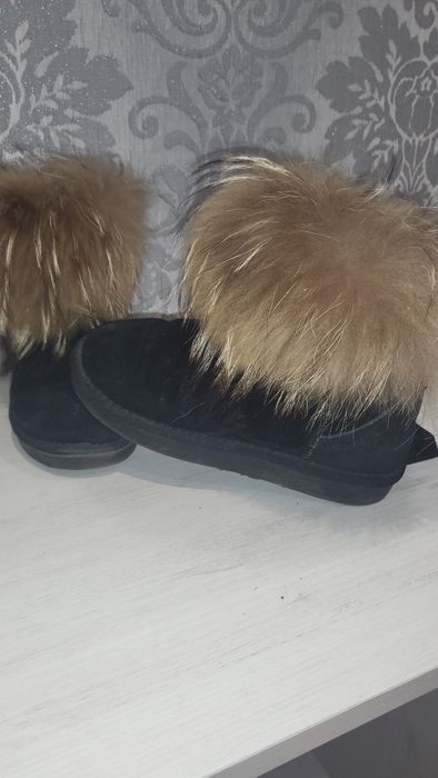 Велурени обувки с естествен пух