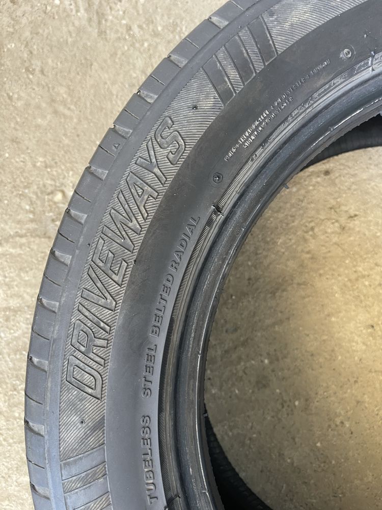 225/55R17 Lassa Driveways Dot 20-21