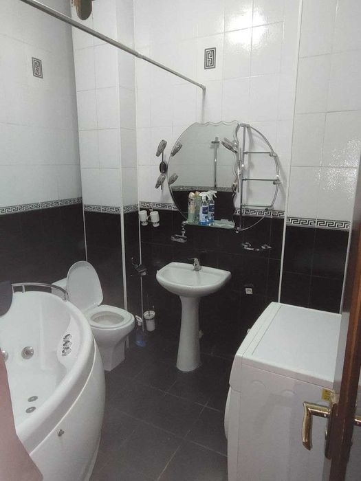 СРОЧНО ! аллея Гагарина 2/3/4 Высокопотолочка