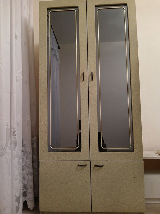 Холна секция с гардероб