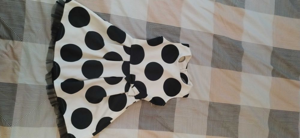 Лот рокли за момиче 4- 5 години