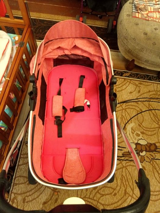 коляска детская.