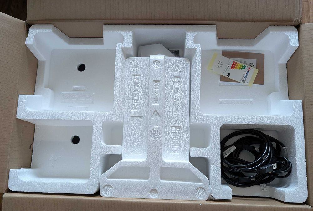 HP Z32 - 31.5" 4k IPS WLED 10bit (8+FRC)монитор,99% sRGB, USB-C 90W