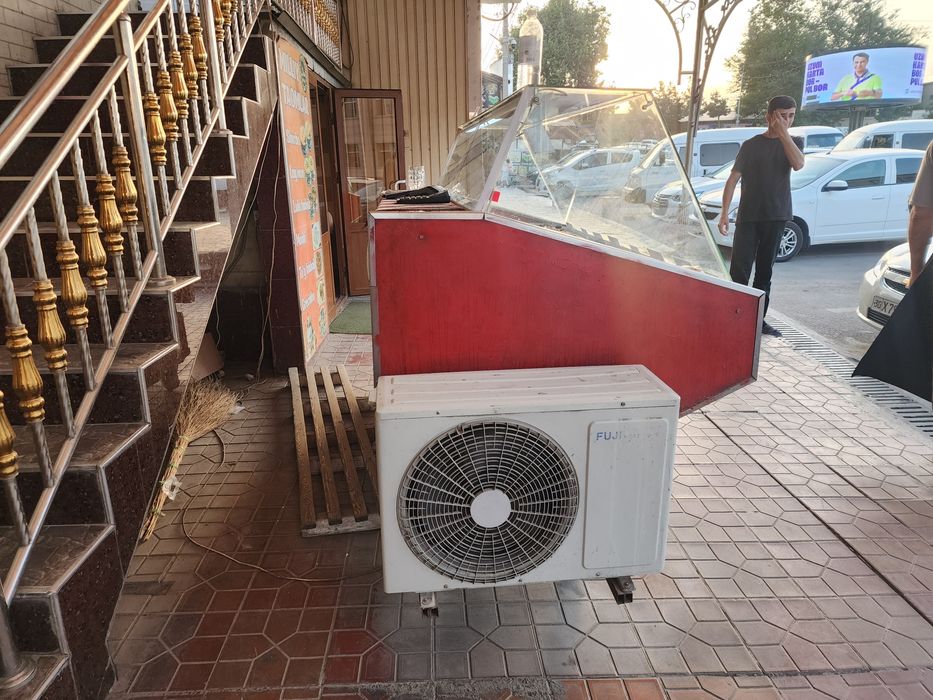 Ветрина холодильник