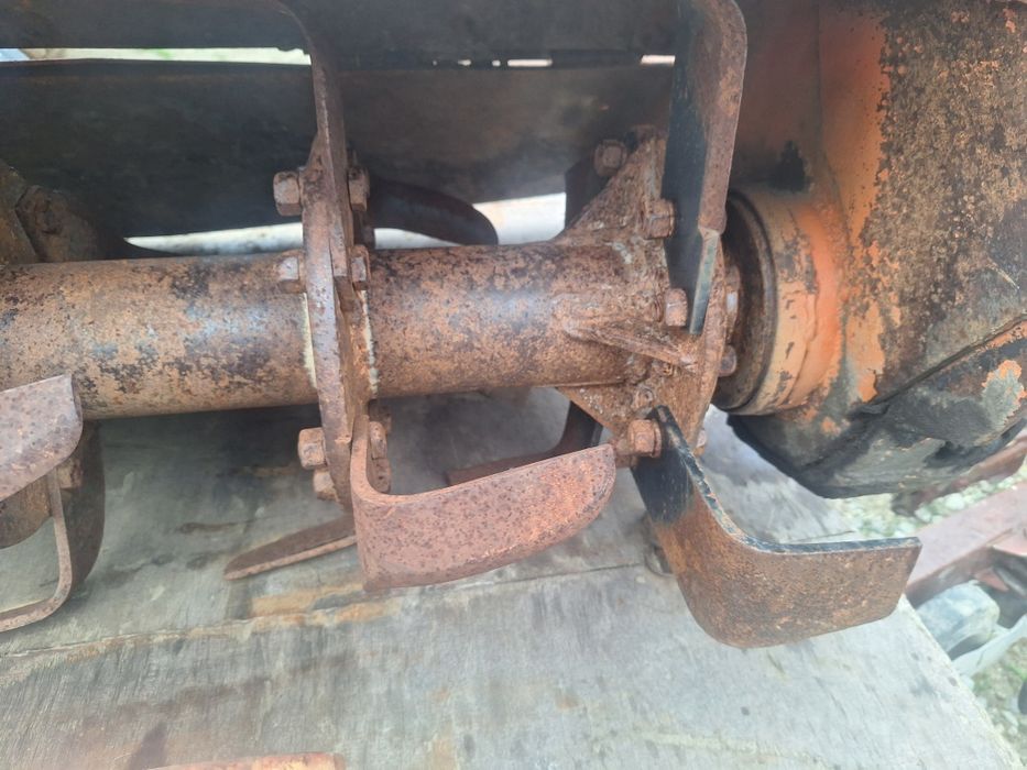 Grapa freza defecta tractor 2,5 m grup defect