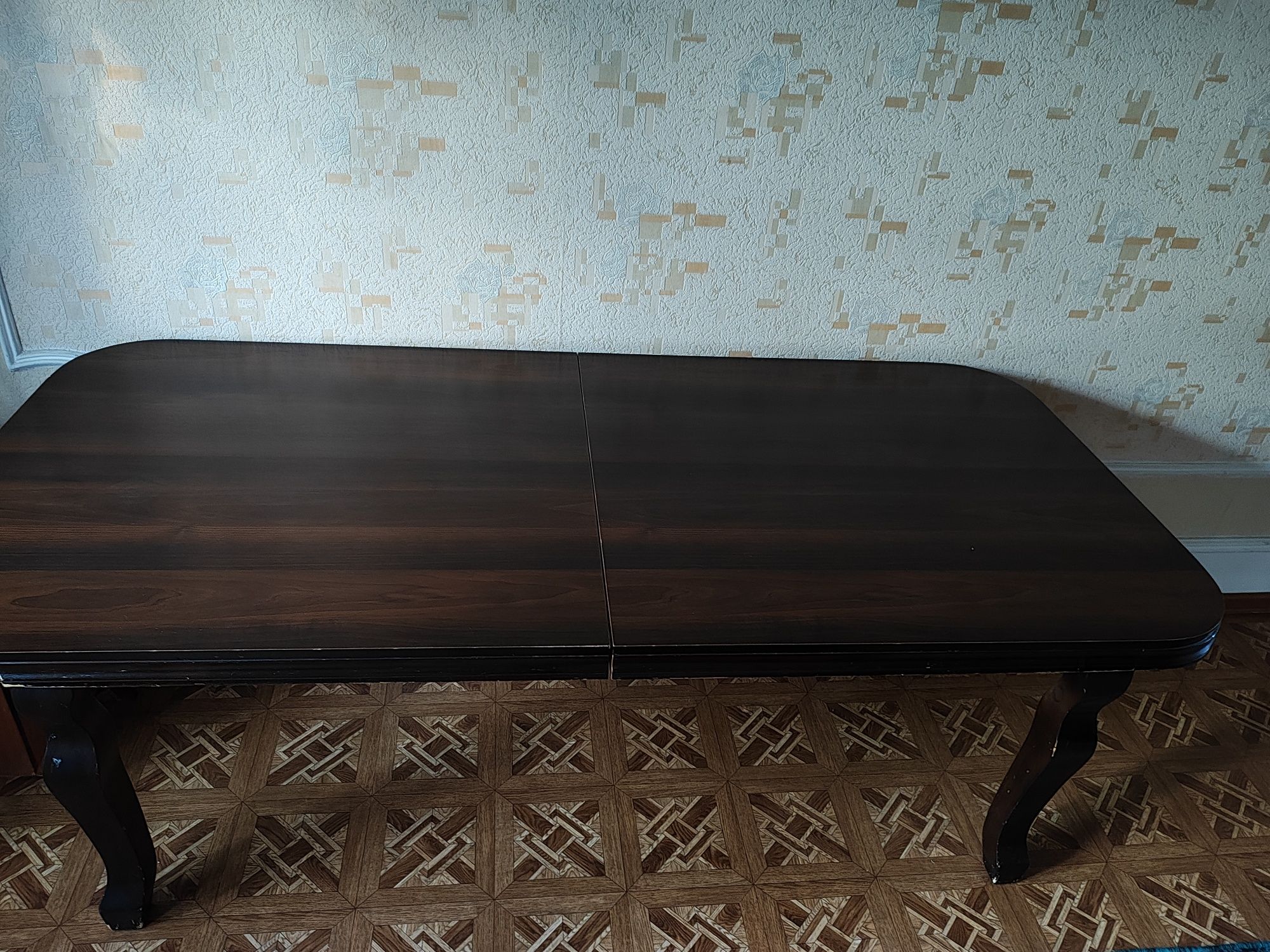 Продается Стол для гостиной