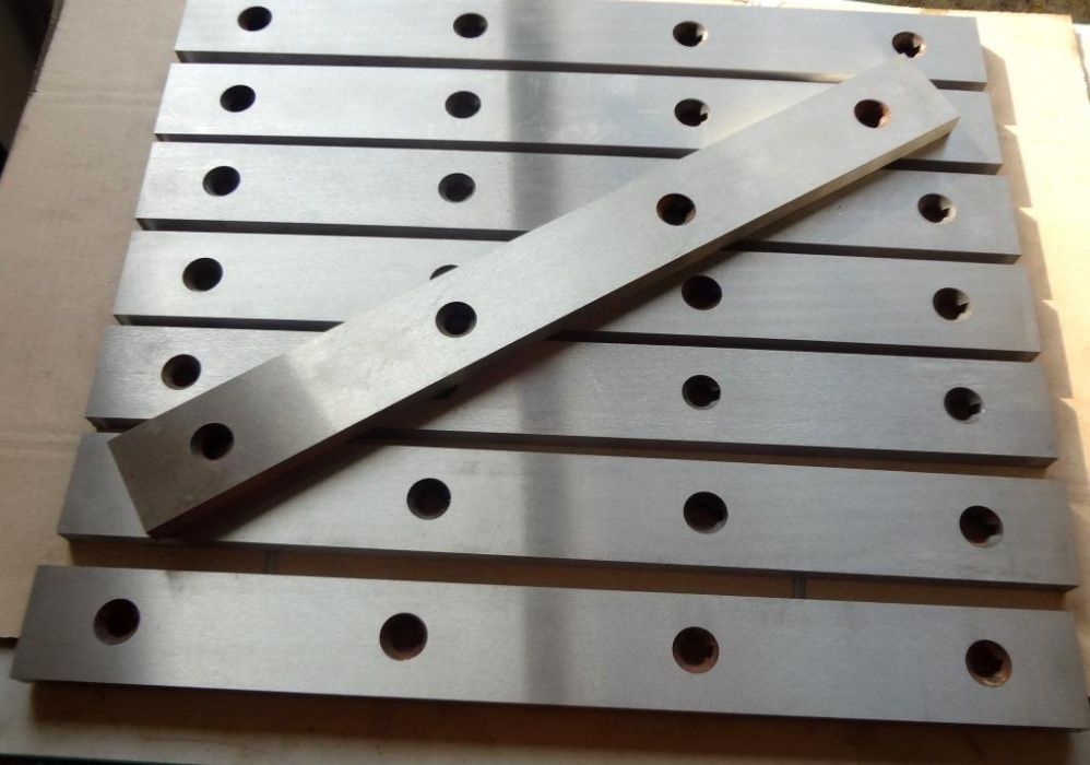 Заточка ножей на гильотины по металлу. Токарные фрезерные  работы.