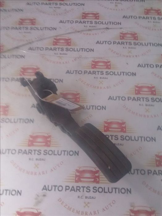 pedala acceleratie renault megan 3 1.5 dci an fabr. 2014