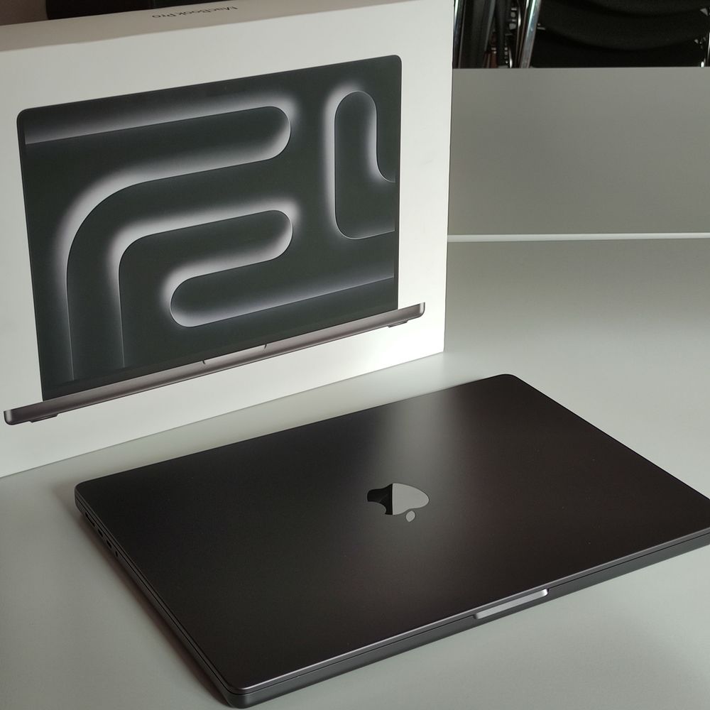 MacBook Pro 16” с Retina XDR дисплей